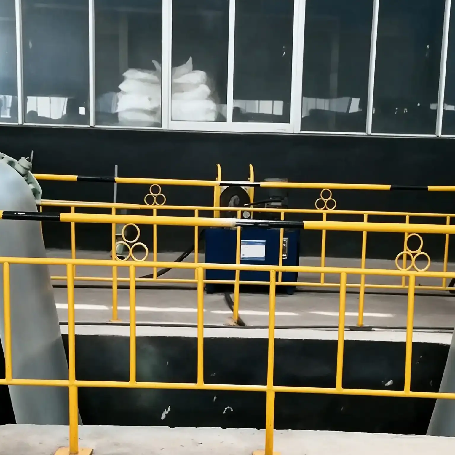 Pure aluminum plate processing line in metal workshop