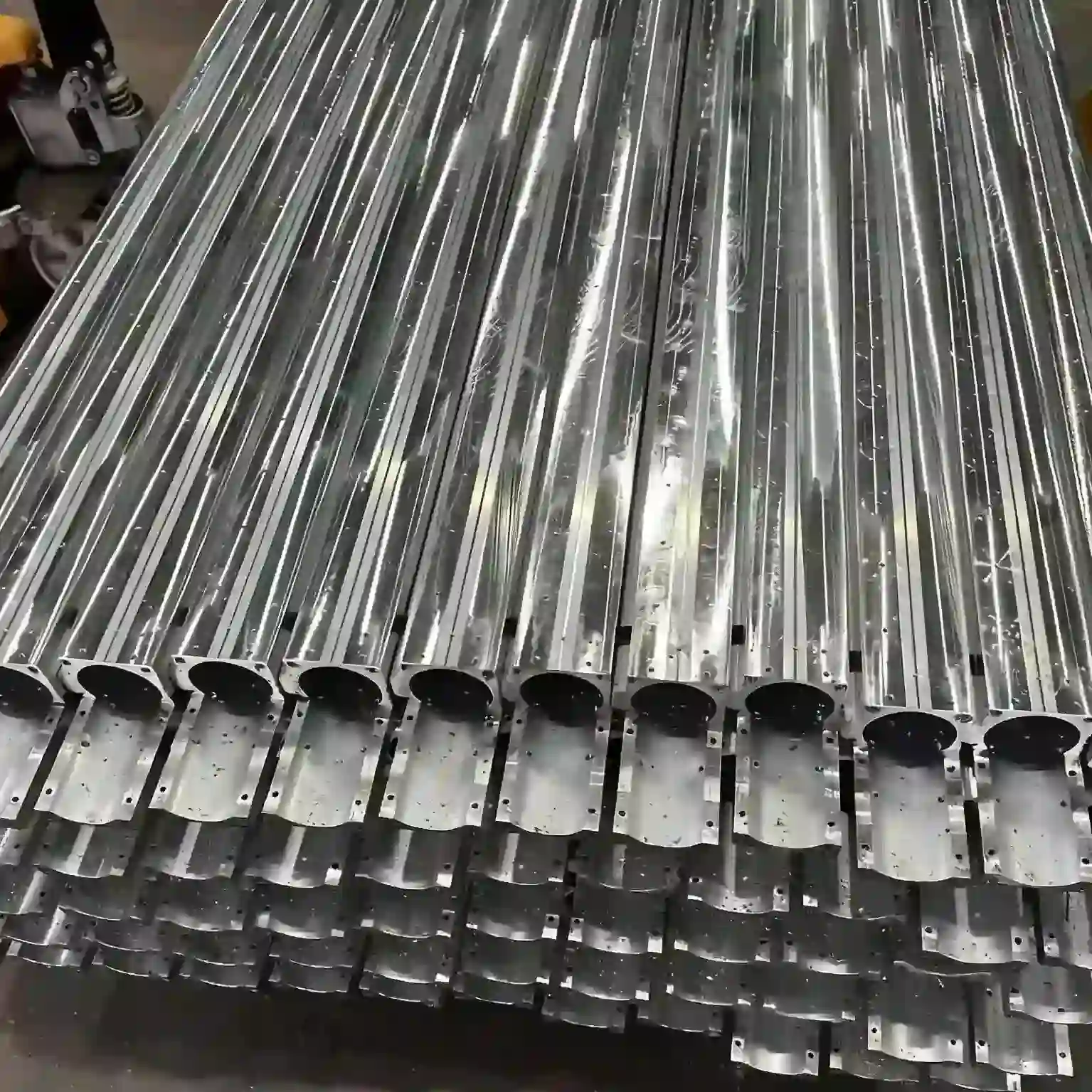 Anodized aluminum linear guide profiles