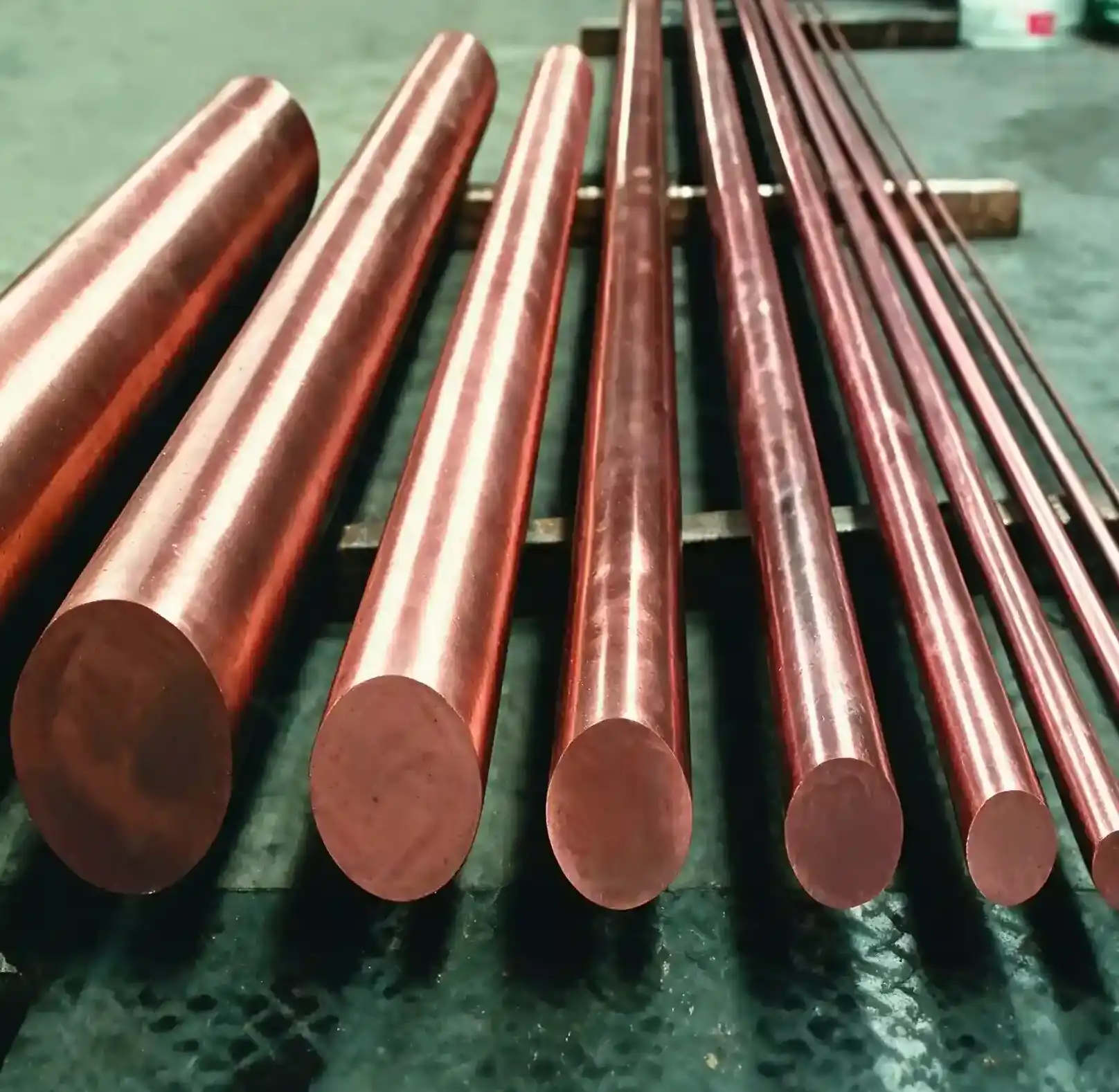 Pure copper alloy bars with red copper finish
